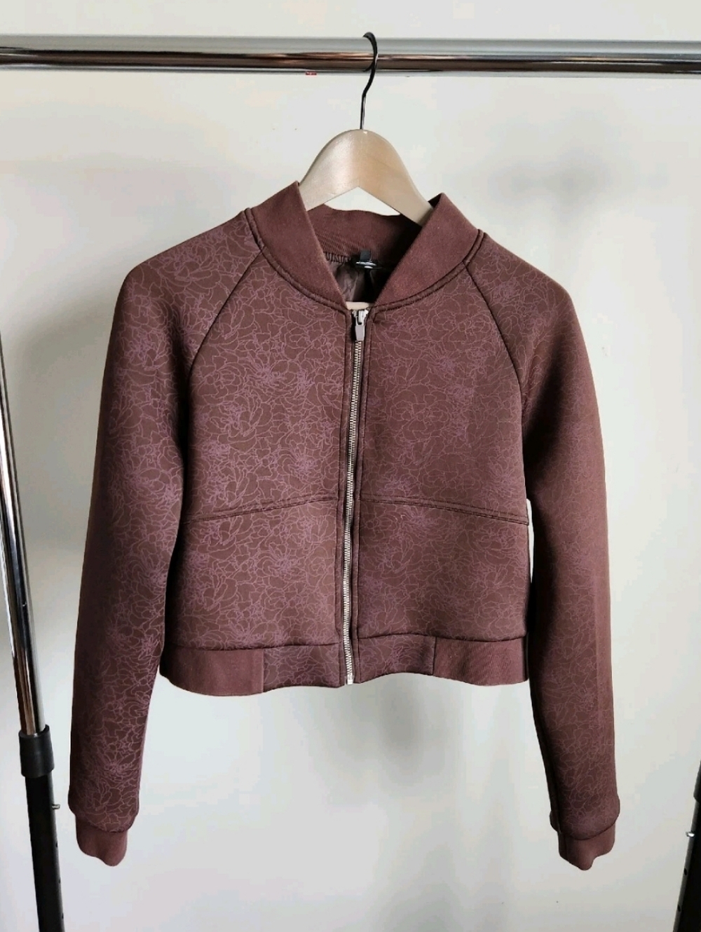 Balance Athletica Flight Full Zip Brown Floral Lined Crop Bomber Jacket! Size M - Picture 2 of 4